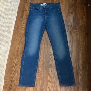 Levi's Women's Skinny Jeans in Deep Blue